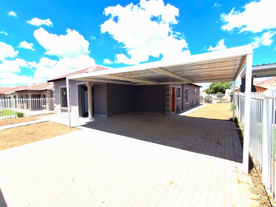 4 Bedroom Property for Sale in Mandela View Free State